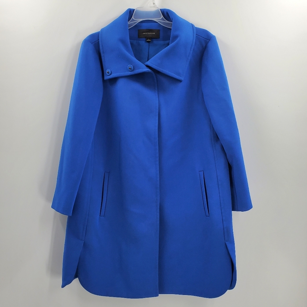 Women's Ann Taylor Blue Collared Coat Size Large